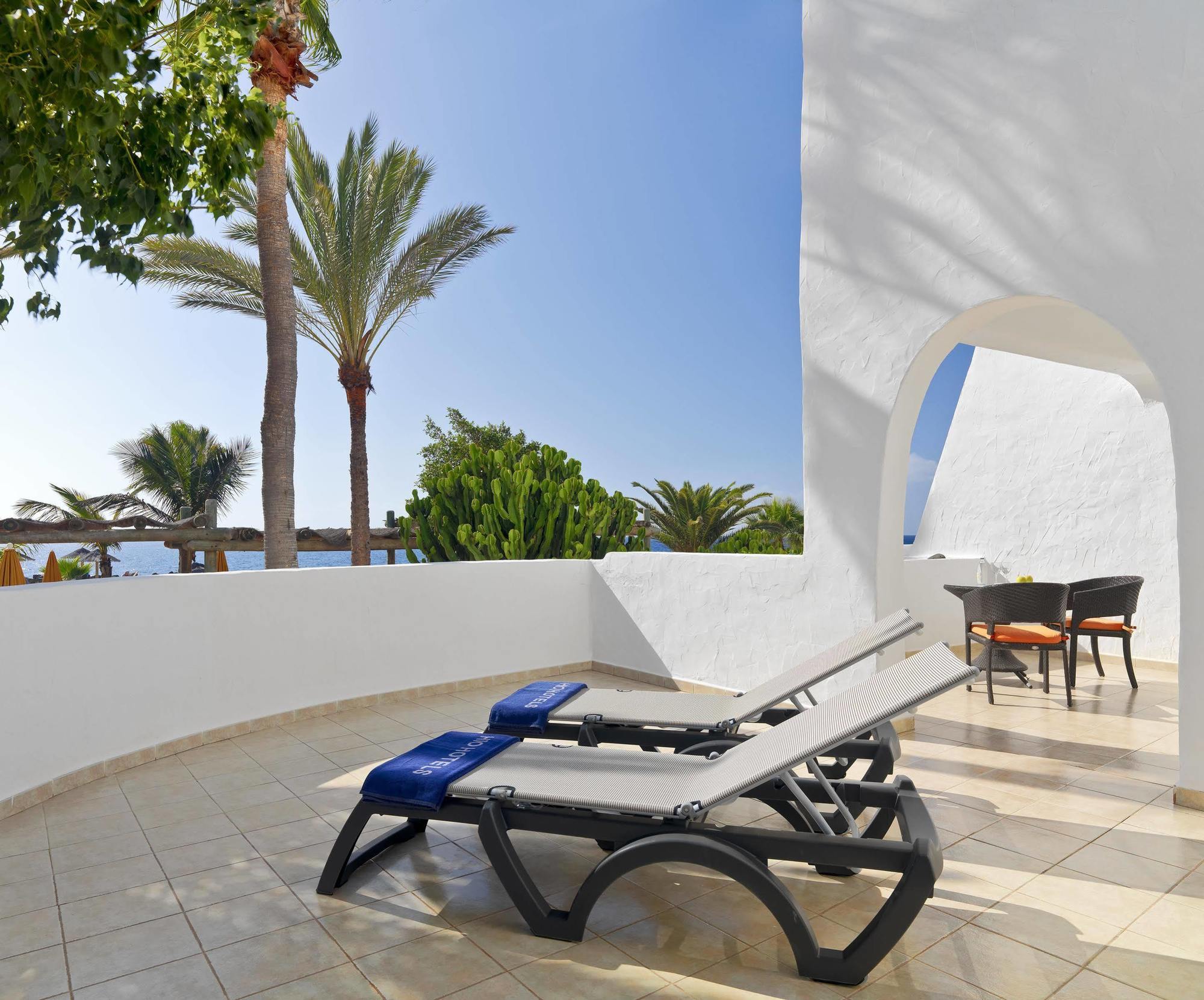 H10 Timanfaya Palace - Adults Only Playa Blanca  Exterior photo